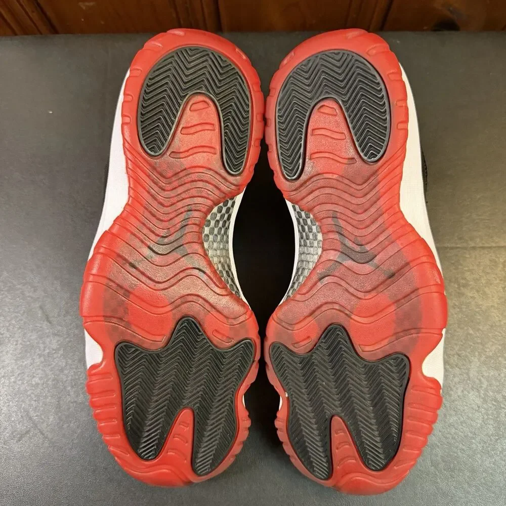 Jordan 11 Retro Lows Bred 2014 Release (528895-012) Black/Red Playoffs Size 11